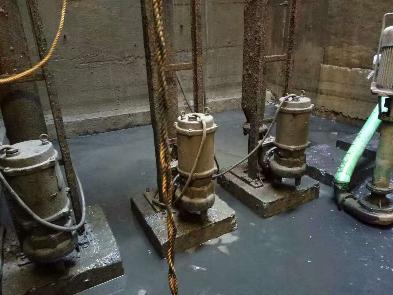 武邑污水池清理